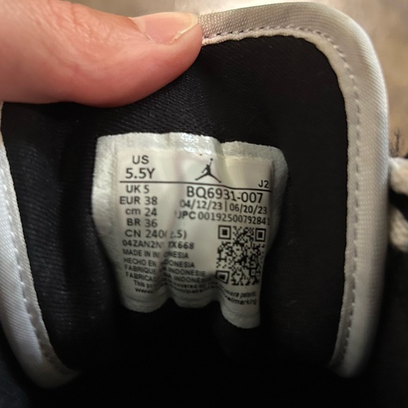 Nike Air Jordan’s - Picture 10 of 13